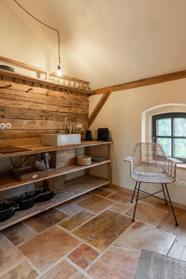 Gut Leben Landresort Bed & Breakfast *