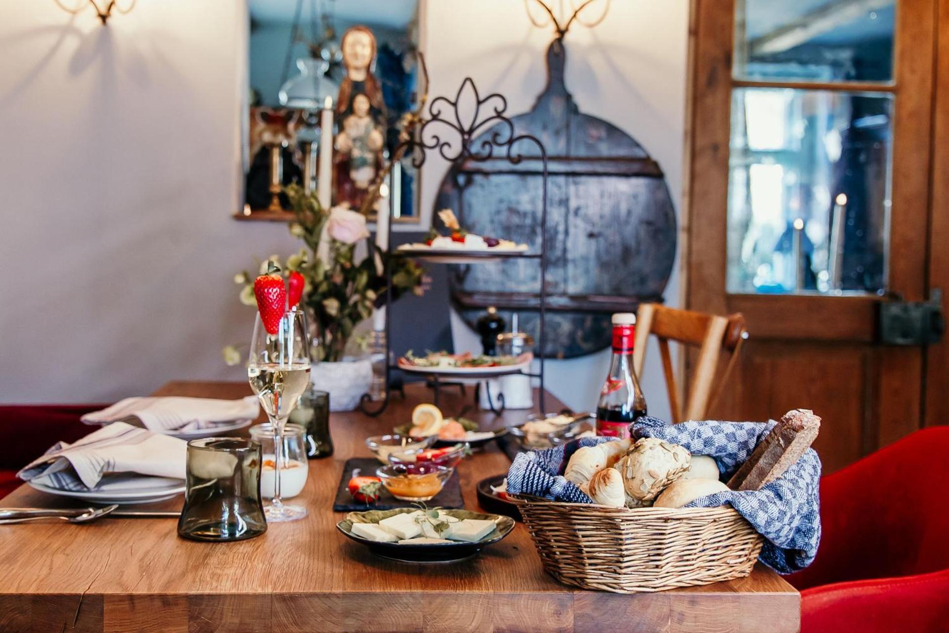 Gut Leben Landresort Bed & Breakfast